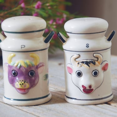 Vintage cow salt and pepper shakers / ceramic milk can salt & pepper shakers / farmhouse decor / vintage farm animal shakers 