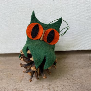 Vintage Pine Cone Owl Ornament, Halloween Owl, Christmas Ornament, Hand Made, Felt And Owl, Craft Idea, Craft Fair Project 