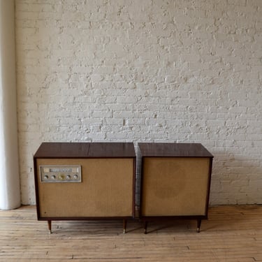 Mid Century Modern Admiral 634 / SS642 Stereo Cabinet Console