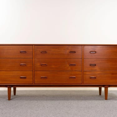 Teak Mid-Century Dresser - (D1269) 