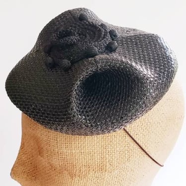 1950s Black Straw Beanie Hat / 50s Sculpted Modernist Hat Junia hats Carson Pirie Scott Co Chicago 