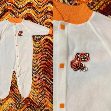 Vintage 70s Baby Onesie With Tiger Patch Size 3-6M 