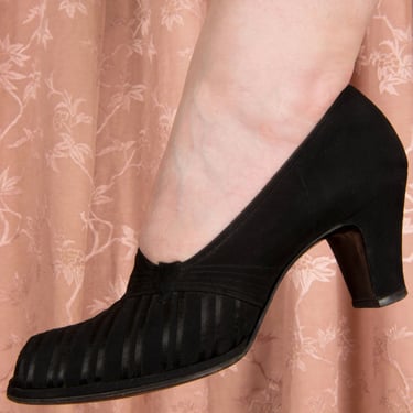 1940s Shoes - Size 9.5 N - Elegant Black Suede and Satin Striped Peep Toe Heels with High Vamp 