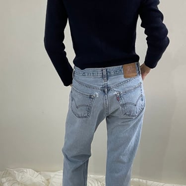 30 Levis 501 vintage faded jeans / vintage light wash faded frayed soft worn in holes high waisted button fly boyfriend Levis 501 jeans | 30 