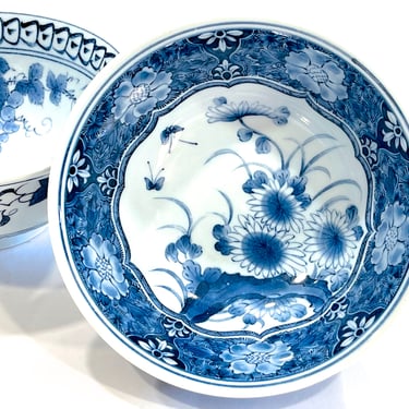 VINTAGE: 2pc Blue and White Plates - Floral Design - Blue and White Plates - Soup Rice Bowls - SKU 