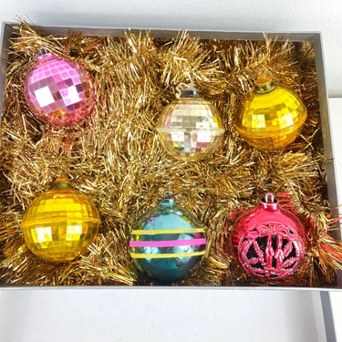 Vintage Unbreakable Plastic MCM Christmas Ornament Set of 6, Retro Disco Ball Ornaments, Striped Ball, Diorama Snowman Candle Christmas Tree 