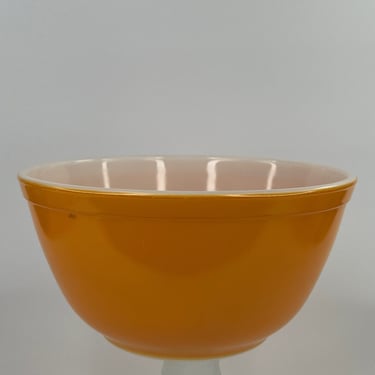 Pyrex 402 Series Orange Mixing Bowl - 1 1/2 Qt 