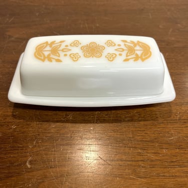 Vintage Pyrex Butterfly Gold Butter Dish 