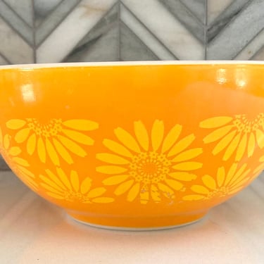Pyrex Daisy 442 Cinderella Nesting Bowl, Vintage Mixing Bowl, 1 1/2 Qt., Quart, Orange Yellow Flower, Flowers, Daisies Retro Kitchen, 70s 