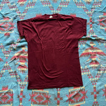 Vintage 1980s Maroon Screen Stars Blank T Shirt 