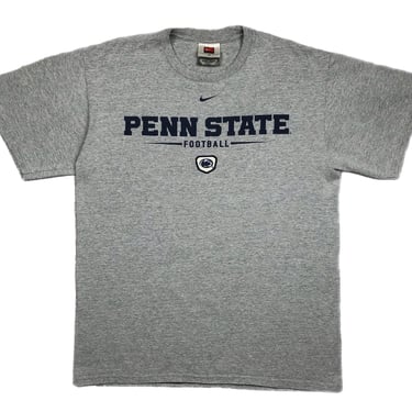 Vintage 90s/Y2K Nike Penn State University Nittany Lions Football Center Swoosh Graphic T-Shirt Size Medium/Large 