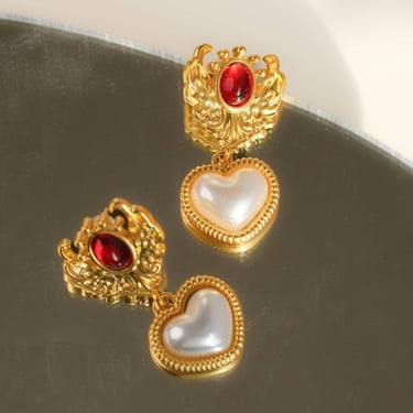Adele 18K Gold Heart Pearl Earrings