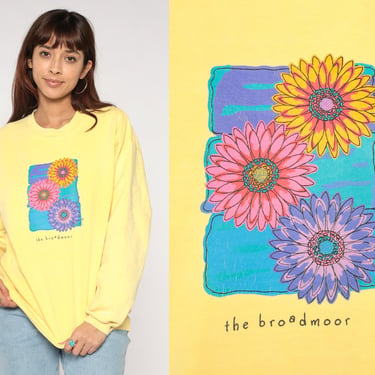 Yellow Floral Sweatshirt Y2K The Broadmoor Sweater Colorado Springs Daisy Flower Print Graphic Shirt Top Vintage 00s Fresh Produce Medium M 