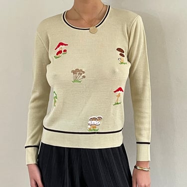 70s embroidered mushroom sweater / vintage ivory ribbed knit cropped crewneck mushroom embroidery pullover sweater | S 
