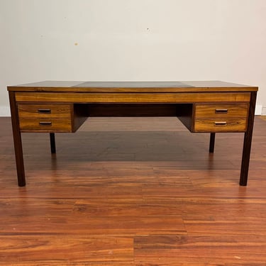 Soren Willadsen Møbelfabrik Rosewood Desk