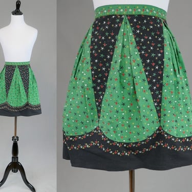 50s 60s Christmas Apron - Green Black Red - Arrow Trees Stars - Vintage 1950s 1960s Cotton Kitchen Linen - up to 40