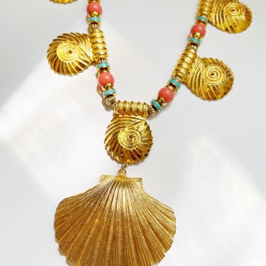 Vintage shell necklace 