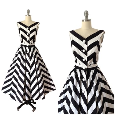 80s Black & White Chevron Stripe Print Dress / 1980s does 50s Vintage Sun Summer Cotton Day Dress / Medium / Size 10 