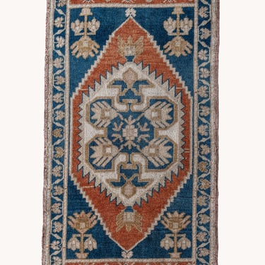 Vintage Turkish Mini Rug No. 551 | 1'11 x 4'1