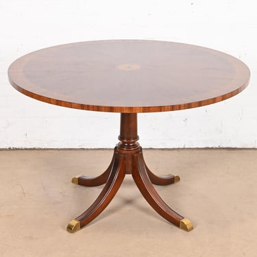 Kindel Furniture Style Georgian Banded Mahogany Pedestal Dining or Breakfast Table, Newly Refinished