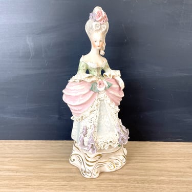 Cordey romantic regency woman porcelain figurine #5084B - 1940s vintage 