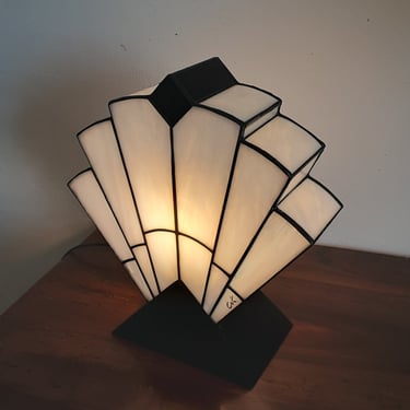 Art Deco Tiffany Stained Glass Lamp 