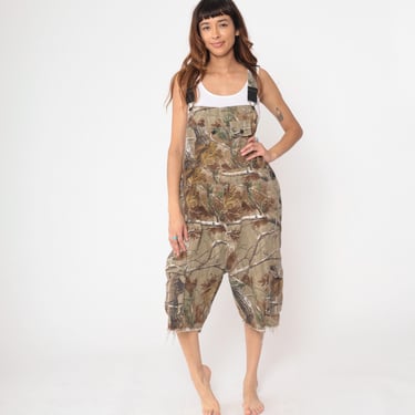 Camo Overalls Y2K Realtree Shortalls Hunting Overalls Cropped Dungarees Camouflage Bib Overalls Vintage 2000s Extra Large XL Frayed 