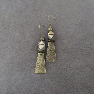 Etched bronze and wooden ethnic earrings 