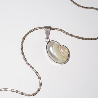 Vintage Shell Pendant Necklace