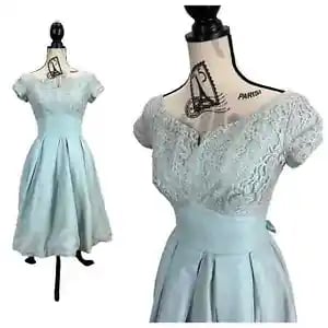 Vintage 50's/60's Blue Lace A-Line Party Dress Size Small Metal Zip Distressed