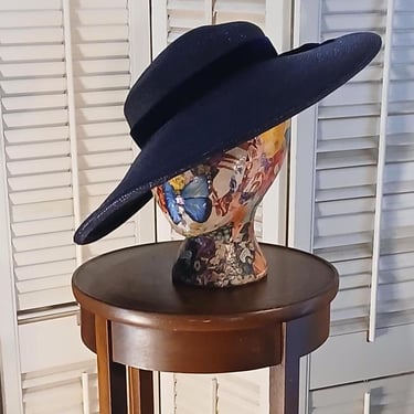 Vintage 40s Midnight Blue Wide Brim Fashion Straw Hat / Velvet Grips / Velvet Bow 