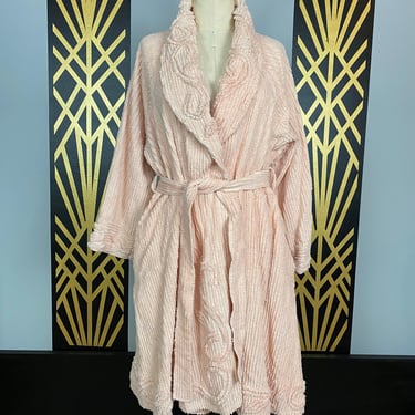 chenille robe, 1980s housecoat, vintage 80s robe, blush cotton, cropped length, dressing gown, loungewear, size large, Stan Herman, 38 bust 