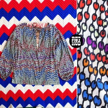 Lovely Lightweight Vintage 60s 70s Patterned Blouse with Keyhole 