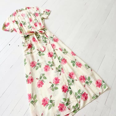 1940s Ivory Linen Rose Print Lingerie Robe Dress – Belted Summer Gown with Pocket, S/M Vintage 