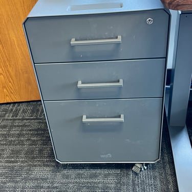 Veridesk 3 Drawer Filing Cabinet on Casters RC122-28