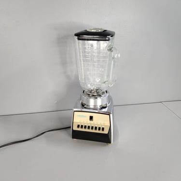 Vintage Osterizer Classic 8 Blender 