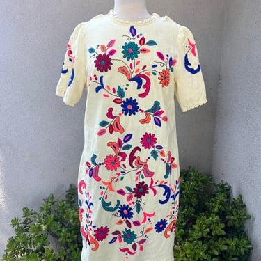 Vintage Mexican short sheath dress yellow cotton colorful floral embroidery fabric Sz S/M 