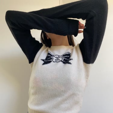 Chanel White Cashmere Bow Sweater