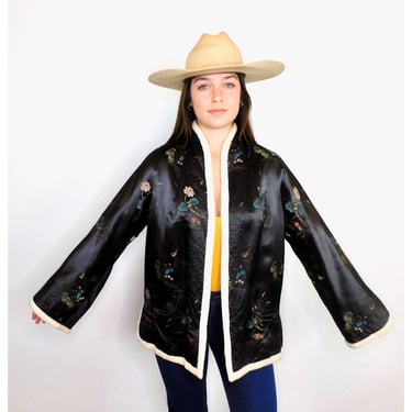 Embroidered Asian Jacket // coat black faux shearling lining boho hippie dress 1970s 1970's 70s 70's 80s kimono // S/M 