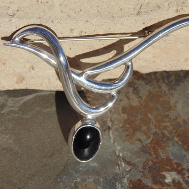 Mexican Sterling Silver Stylized Bird Pin / Brooch with Black Onyx Cab 