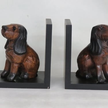 Carved Wood Bassett Hound Dog Figurine Bookends a Pair 3284B