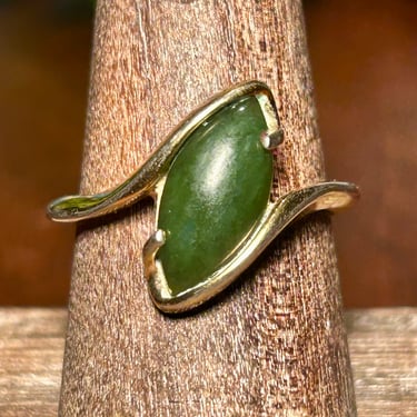 Vintage Simulated Jade Ring Sarah Coventry Vintage Modern Design Green Stone 70s Gift 
