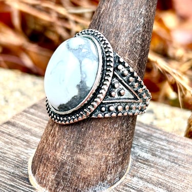 Howlite Ring Vintage Copper Silver Alloy Statement Jewelry Retro Unisex Size 9 Gender Neutral Fashion 