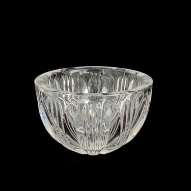 Vintage Modern Scandinavian Art Glass KOSTA Crystal Bowl w Carved Design 4.5