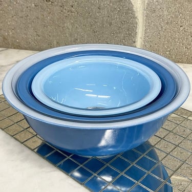 Vintage Pyrex Mixing Bowls Retro 1980s Contemporary + Moody Blues + Ombre + Glass + Set of 3 + Round + Nesting + Kitchen Decor and Storage 