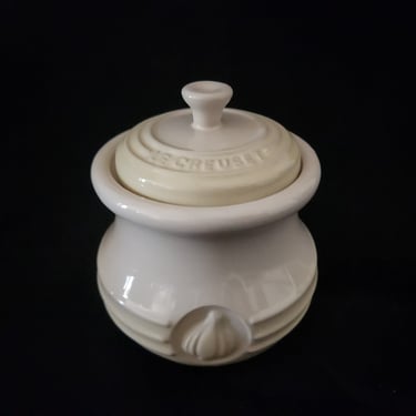 Le Creuset Garlic Keeper (New In Box)