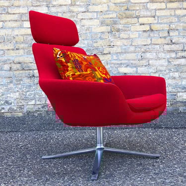 Modern Swivel Lounge Chair 