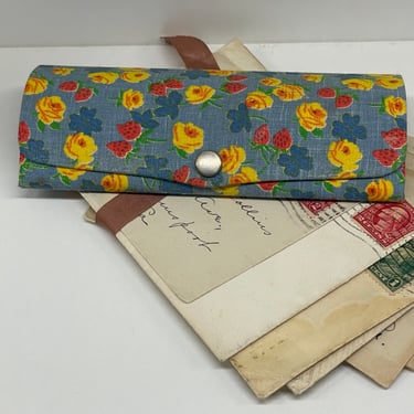 Strawberry and Roses Fabric Glasses Case