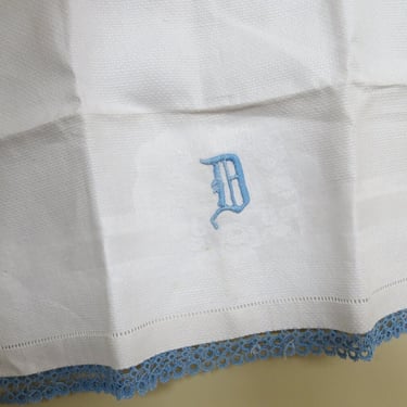 Guest towel huck cloth mono D w blue tatting 
