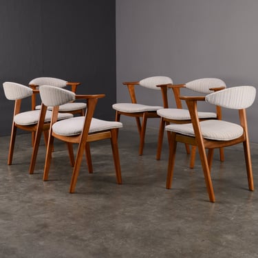 6 Danish Modern Dining Chairs Armchairs Teak and Cream Upholstery 